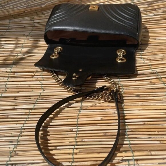 "Super pretty, elegant, authentic GUCCI marmont Crossbody bag. In excellent bran - Picture 8 of 8